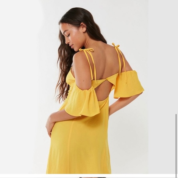 Urban Outfitters Boardwalk Cold Shoulder Midi Dress - Picture 6 of 13